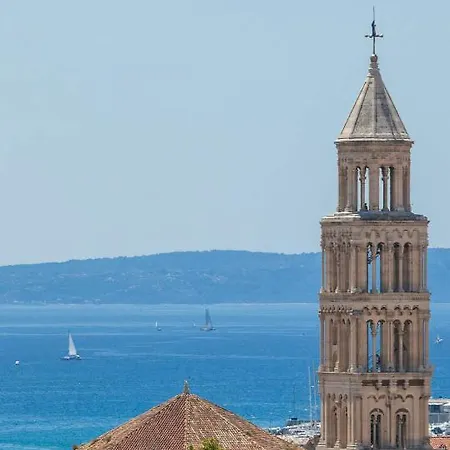New And Modern Baroni * Split