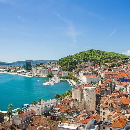 New And Modern Baroni Σπλιτ