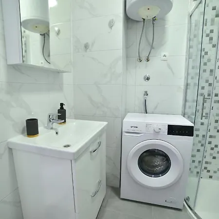 شقة New And Modern Baroni